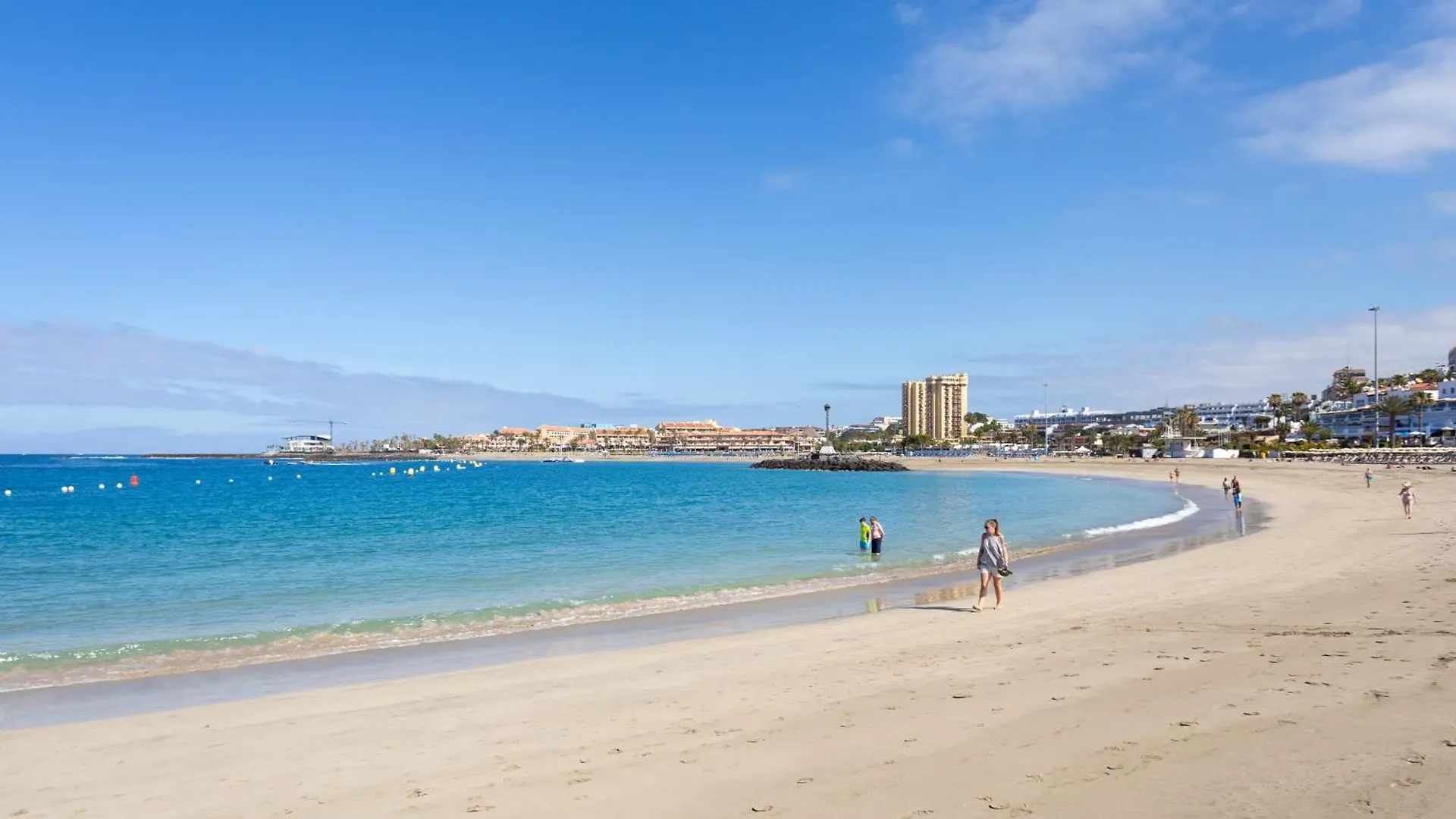 Home2Book Modern Seaview Apt & Pool, Las Americas プラヤ・デ・ラス・アメリカス アパート