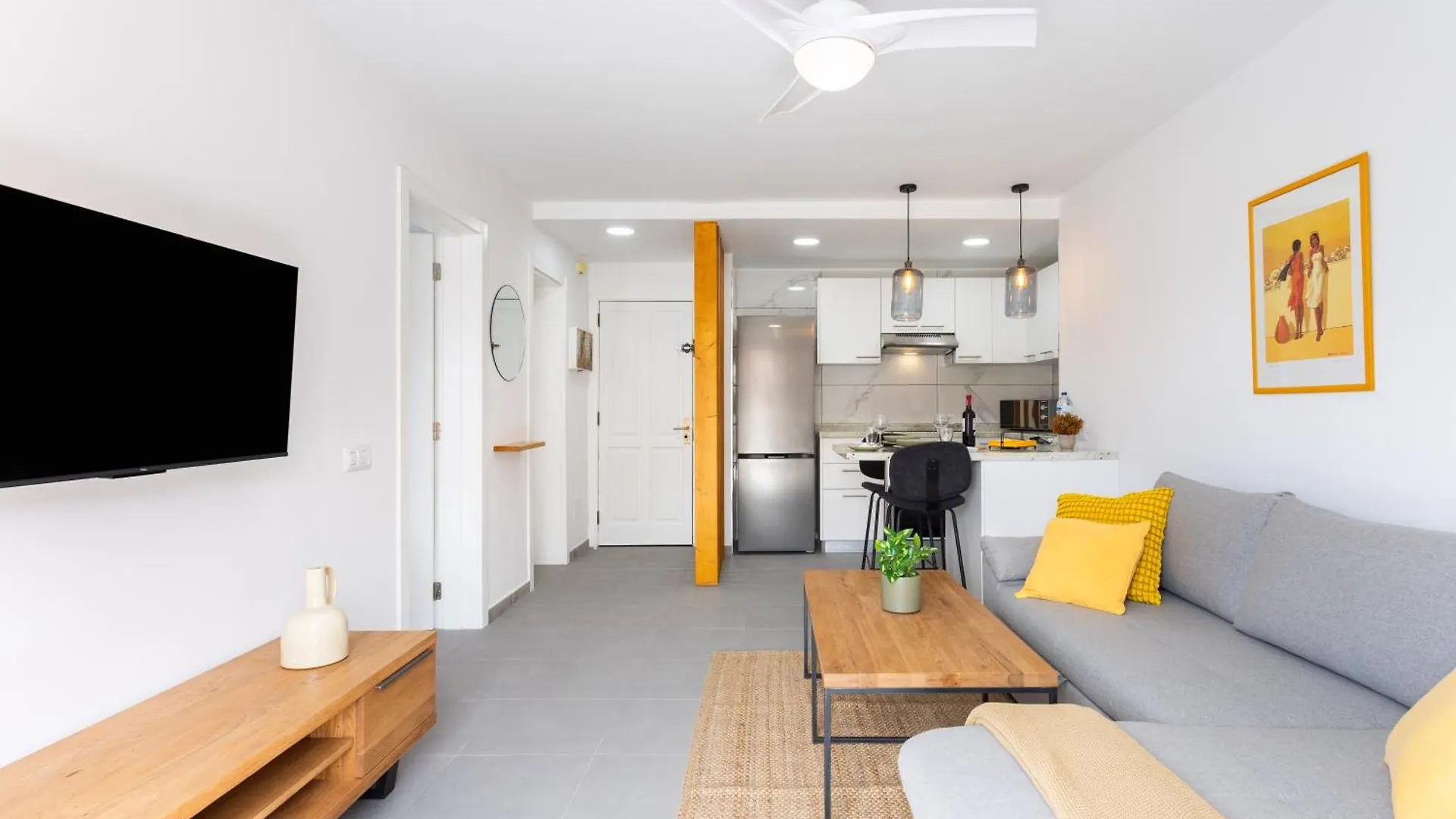 アパート Home2Book Modern Seaview Apt & Pool, Las Americas プラヤ・デ・ラス・アメリカス スペイン