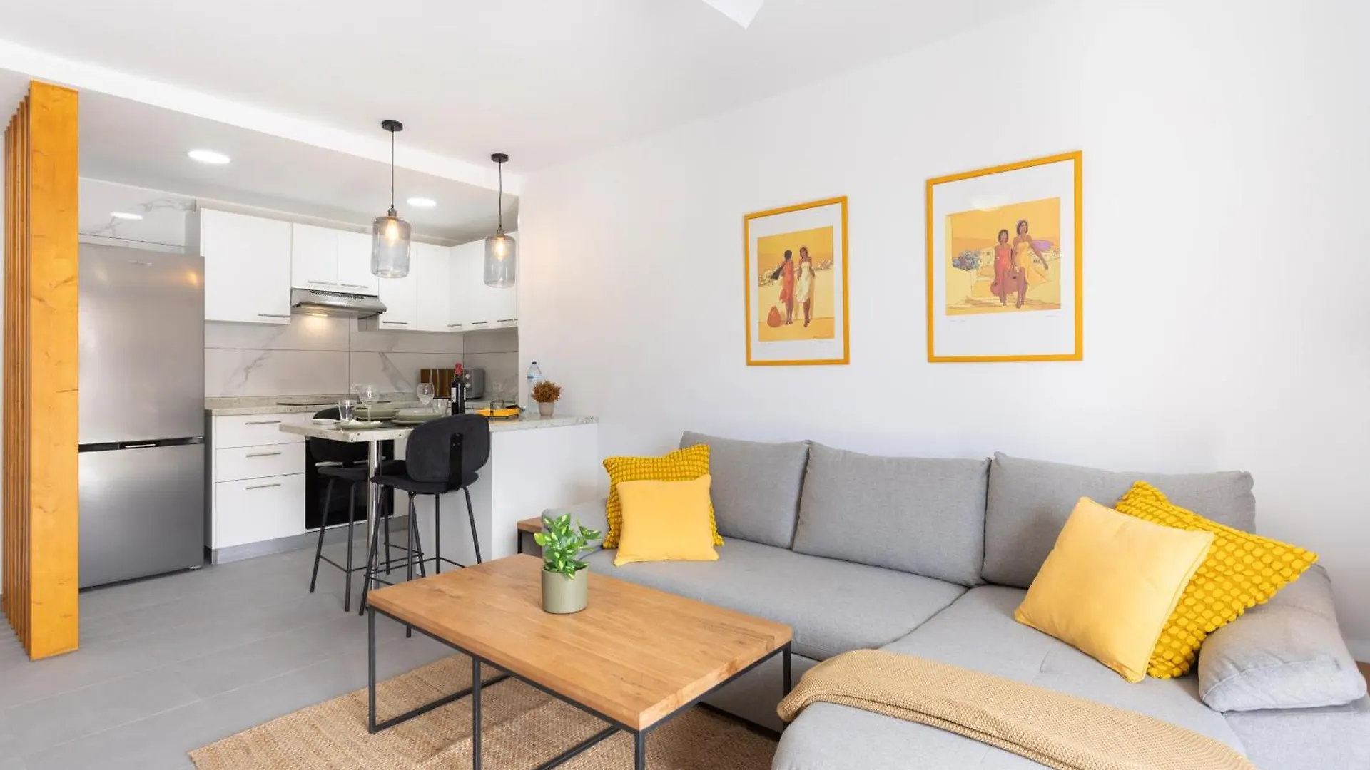Home2Book Modern Seaview Apt & Pool, Las Americas プラヤ・デ・ラス・アメリカス 0*,